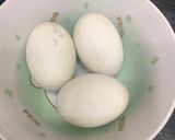 Hình bước làm 1 của món Hột vịt lộn chiên