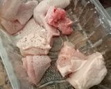 Foto del paso 1 de la receta: Pollo en pepitoria
