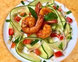 รูปขั้นตอนการทำที่ 5 ของ FRIED SHRIMP WITH SHAVED SQUASH SALAD AND TOMATOES | กุ้งทอดกับสลัดสควอชและมะเขือเทศ