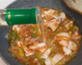 Foto del paso 3 de la receta: Arroz con chipirones y gambas