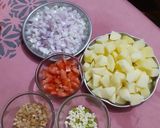 A picture of step 3 of Aloo palak.