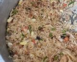 A picture of step 3 of Burnt garlic mixed chicken rice with manchurian gravy.