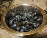 Foto del paso 1 de la receta: Mermelada de ciruelas con nueces