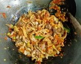 Foto langkah ke 7 dari resep Usus & Ati Ampela Woku Kemangi.