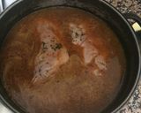 Foto del paso 2 de la receta Pies de cerdo estofado con ciruelas