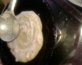 A picture of step 2 of Suji besan ka chilla.