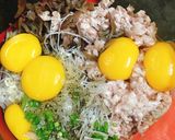 Hình bước làm 1 của món Chả Trứng Hấp