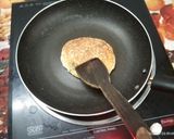 A picture of step 4 of Suji  Uttapam.