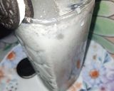 A picture of step 4 of Banana Oreo Shake,.