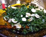 Foto del paso 3 de la receta: Muslos en hierbas y champiñones con fideos al ajo y perejil
