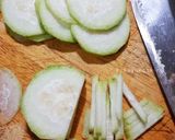 Hình bước làm 1 của món Trứng chiên bí đao