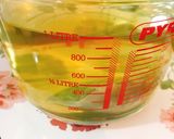 A picture of step 3 of How to brew Jun Kombucha.