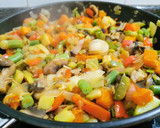 Foto del paso 1 de la receta: Tallarines con verduras y soja