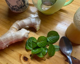Foto del paso 3 de la receta: Infusión de jengibre, menta y miel 🍯