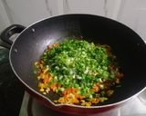 A picture of step 2 of Red Sauce Pasta with Olives.