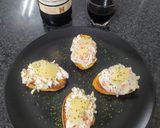 A picture of step 4 of Crab Salad for Toasts.