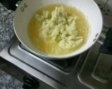 A picture of step 4 of Cauliflower kesariya Burfi.