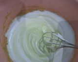 Foto langkah ke 3 dari resep Chiffon pandan loyang kertas.