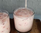 Foto langkah ke 3 dari resep Strawberry Yakult.