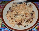 Foto del paso 4 de la receta: Fideos nido con cherry, tropezones de chori colorado y queso azul