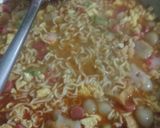 Foto langkah ke 4 dari resep Seblak mie kari.