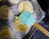 A picture of step 7 of Custard bread rolls.