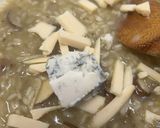Foto del paso 5 de la receta: Risotto de champiñones y queso azul 🧀