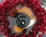 Foto del paso 3 de la receta: Budín sin azúcar añadido, de remolacha y frutas
