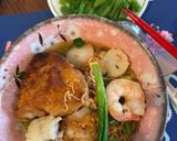 Hình bước làm 6 của món Wonton, seafood noodles, crispy chicken (hoành thánh, mì hải sản, gà giòn)