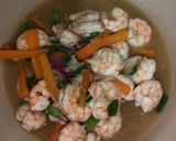 Foto langkah ke 8 dari resep Tumis udang wortel ✨.