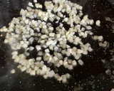 Foto del paso 2 de la receta: Fideuà con gambones y calamar