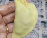 Gambar langkah 8 resipi Karipap Crunchy.