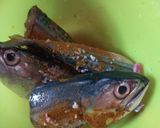 Foto langkah ke 1 dari resep Ikan pallumara kembung khas Sulawesi selatan.