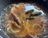 Foto del paso 3 de la receta: Caldillo de camarones de tierra