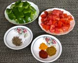 A picture of step 3 of Capsicum Tomato Rice.