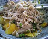 होममेड आटा नूडल्स (Homemade aata noodles recipe in Hindi) रेसिपी चरण 4 फोटो