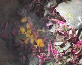 A picture of step 3 of Niramish laal saag/red amaranth.