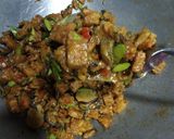 Foto langkah ke 3 dari resep Sambel goreng Kerang tempe bumbu iris.