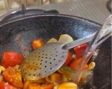 A picture of step 3 of Paneer Lababdar.