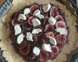 Une image de l'étape 9 de 🫐 Tarte rustique figues chèvre miel.