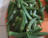 A picture of step 1 of Stuffed masala Bhindi.