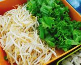 รูปขั้นตอนการทำที่ 3 ของ ต้มเส้นร้อนไก่ฉีก