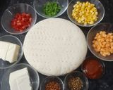 વેજ ચીઝી પીઝા (Veg Cheesy Pizza Recipe in Gujarati) રેસીપી સ્ટેપ1ફોટો