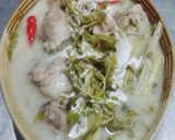 รูปขั้นตอนการทำที่ 5 ของ ไก่ต้มกะทิยอดมะขามอ่อน
