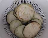 Foto del passaggio 3 della ricetta Parmigiana di melanzane senza frittura
