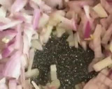 Foto del paso 4 de la receta: Espirales con panceta salada ibérica, para comer en familia