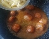 Foto del paso 1 de la receta Pasta con albóndigas en salsa