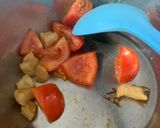 Hình bước làm 2 của món Canh Cá Hồi Cải Chua