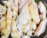 A picture of step 1 of Stir-Fried Chicken Pho.