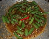 A picture of step 3 of Chilli Pickle.
